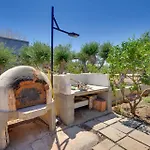 The Spot Glamping *